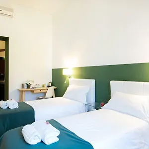 https://lombardia40-luxury-suites.it-romehotels.com